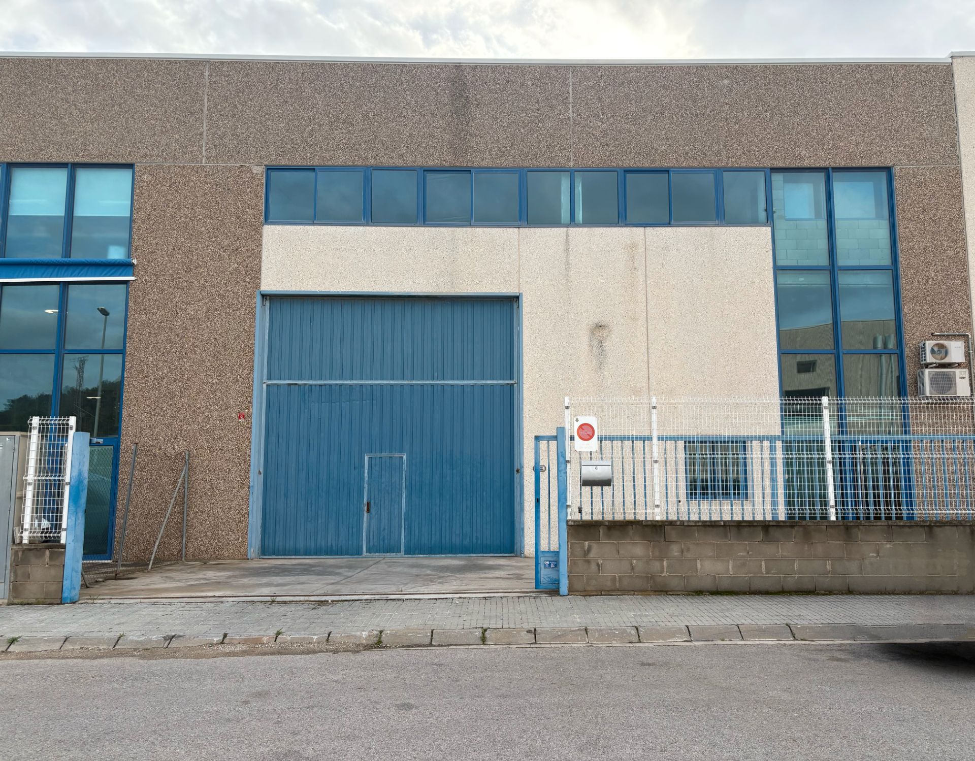 Vista exterior de Nau industrial de lloguer en Sant Sadurní d'Anoia