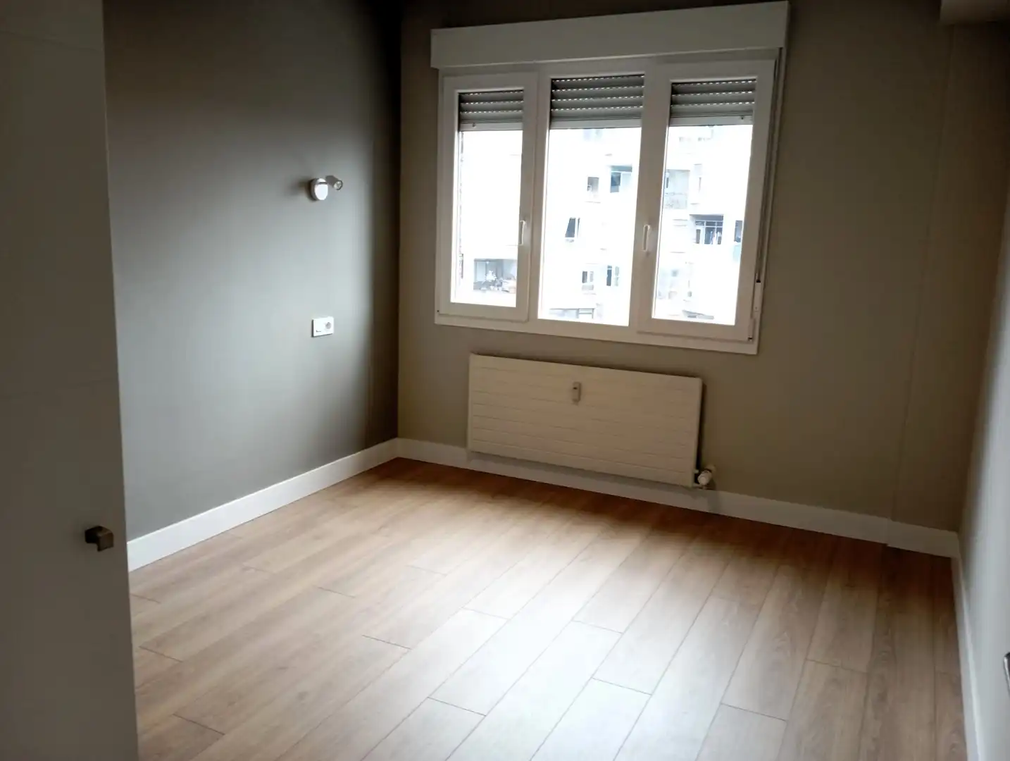 Bedroom of Flat for rent in Oviedo   with Heating