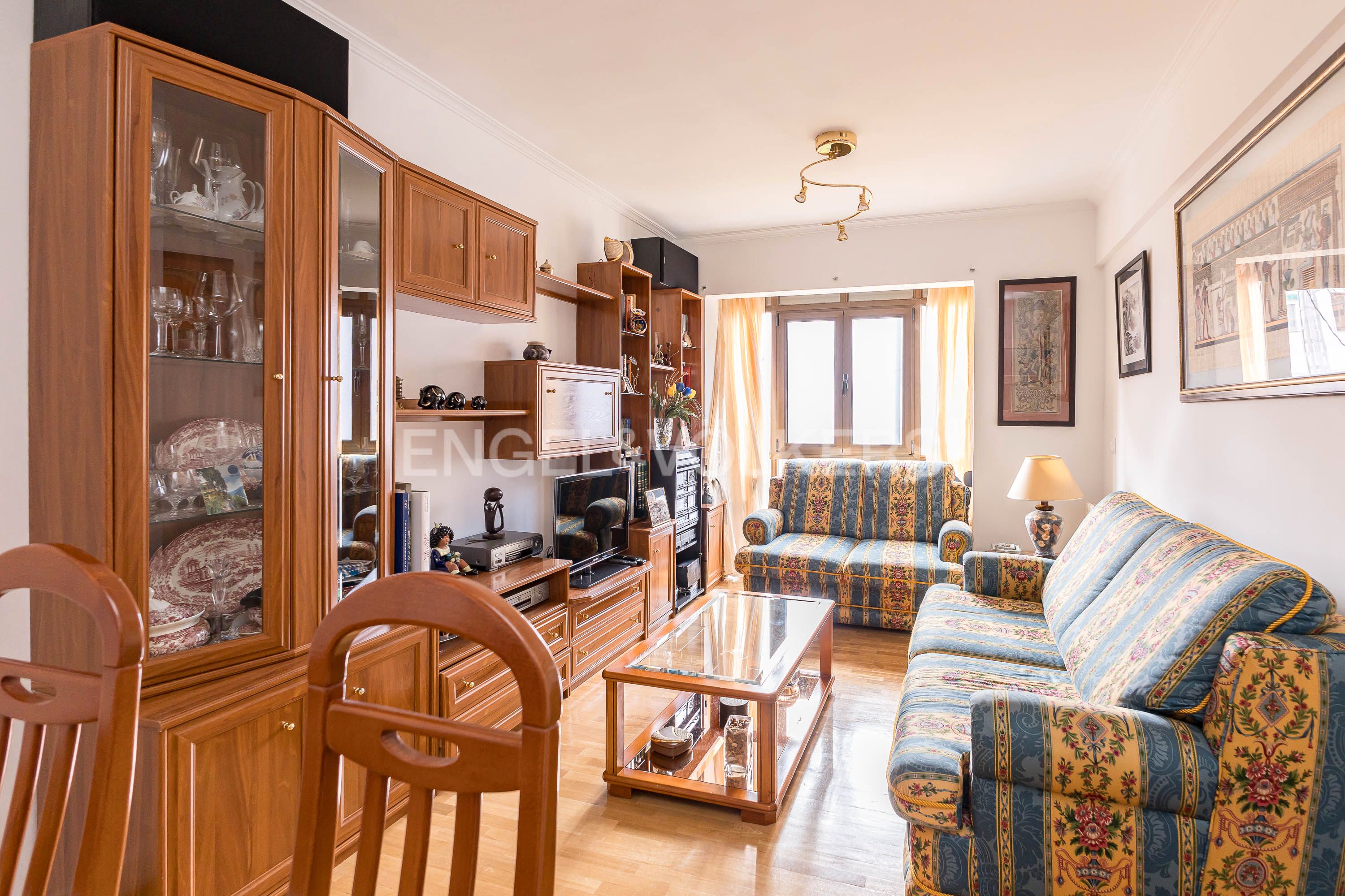 Living room of Apartment for sale in  Madrid Capital  with Air Conditioner, Heating and Furnished