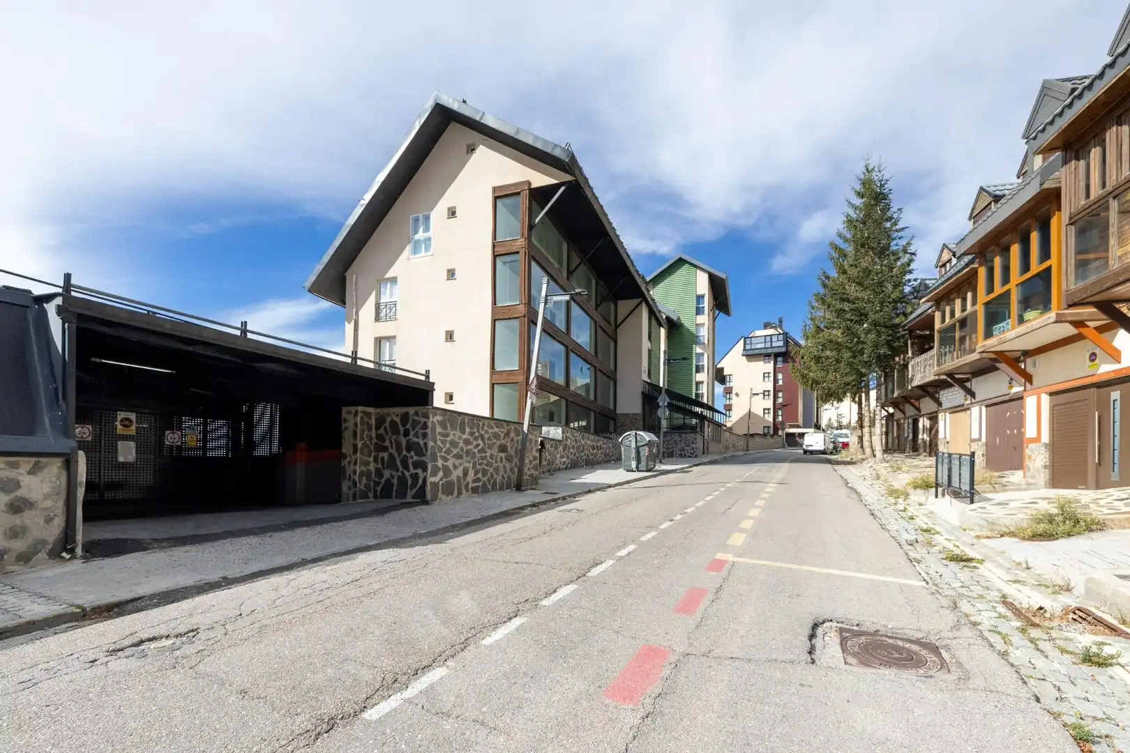 Exterior view of Flat for sale in Sierra Nevada  with Heating, Storage room and Community pool