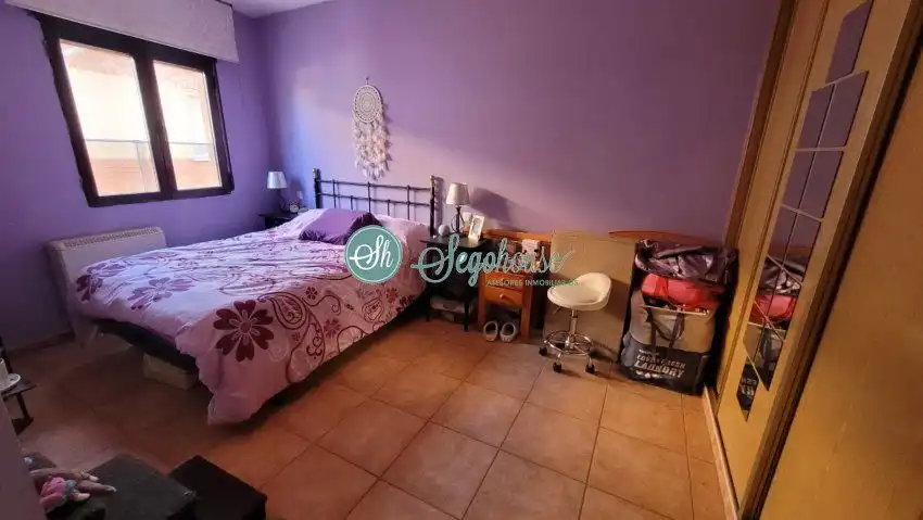 Habitación de Piso en venta en Hontanares de Eresma con Calefacción y Balcón