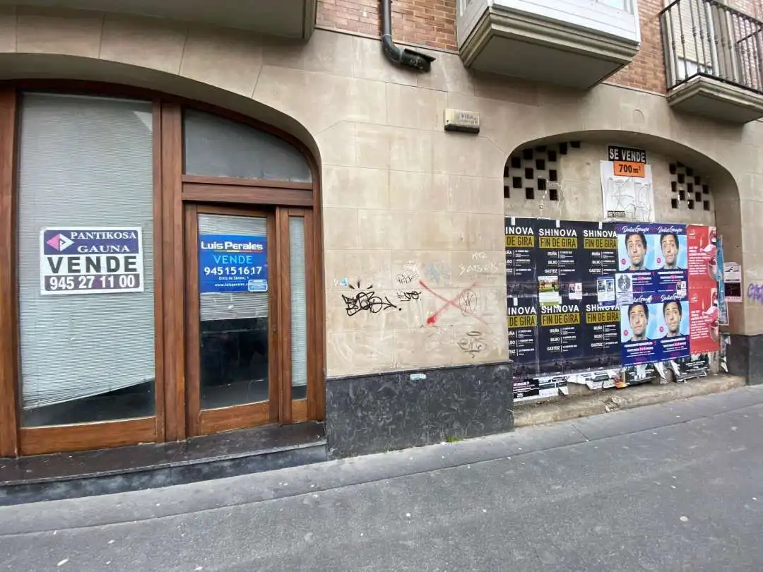 Vista exterior de Local en venda en Vitoria - Gasteiz
