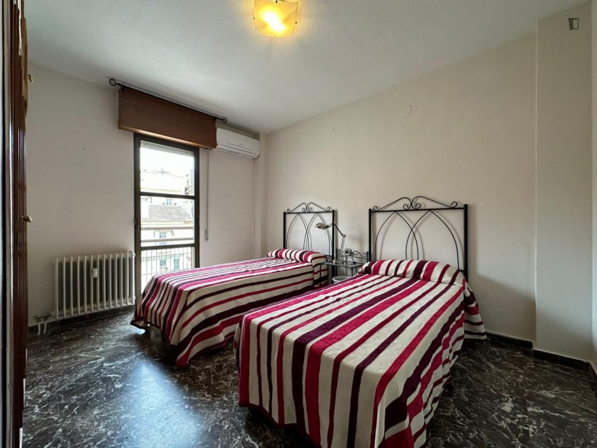 Apartment to share in Cervantes