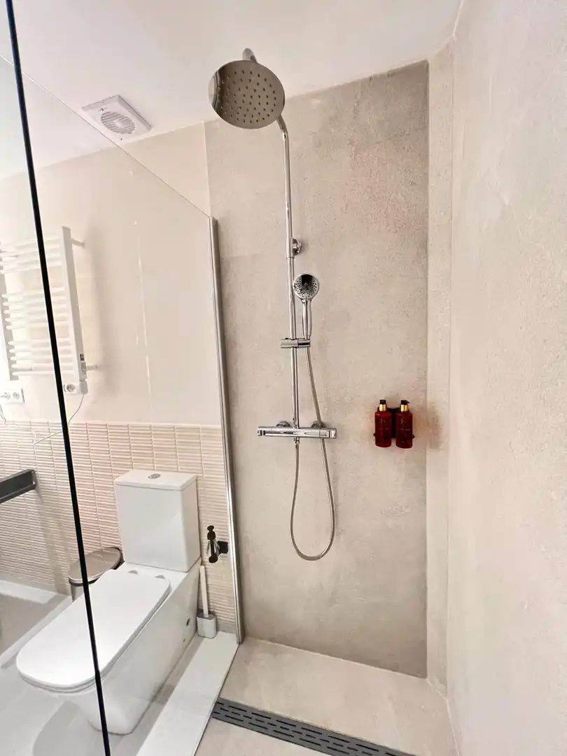 Badezimmer von Wohnung zum Verkauf in Valencia mit Klimaanlage, Heizung und Möbliert
