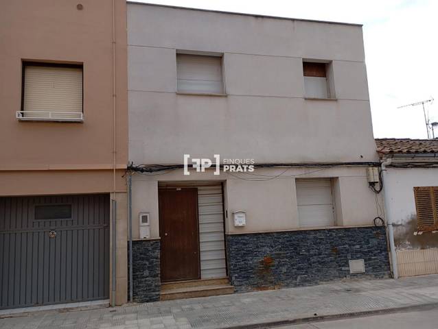 Casa-chalet en Venta en RIU FLAMISELL en Balaguer