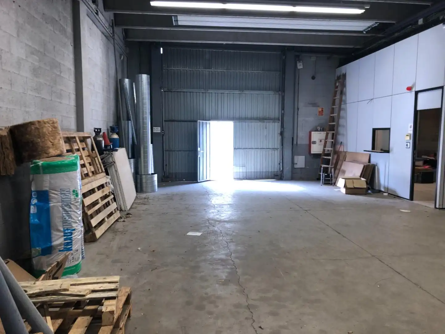 Nau industrial en venda en Abrera