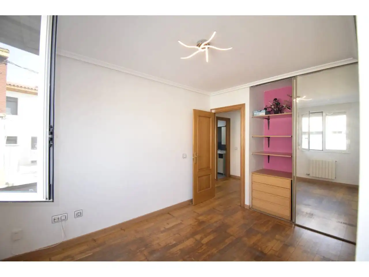 Habitación de Piso en venta en San Andrés del Rabanedo con Calefacción, Parquet y Terraza