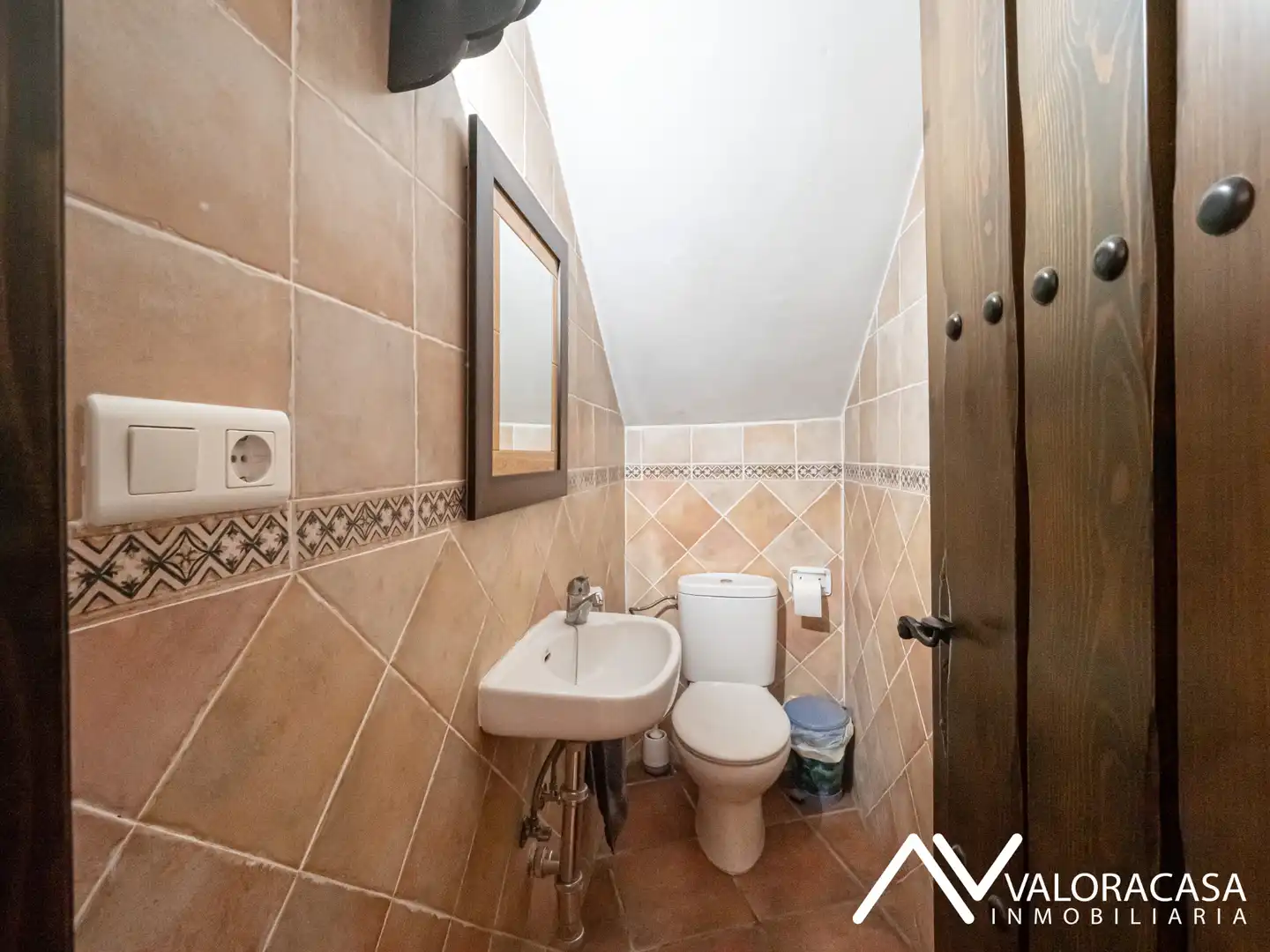 Bany de Casa o xalet en venda en Cártama amb Aire condicionat, Terrassa i Moblat