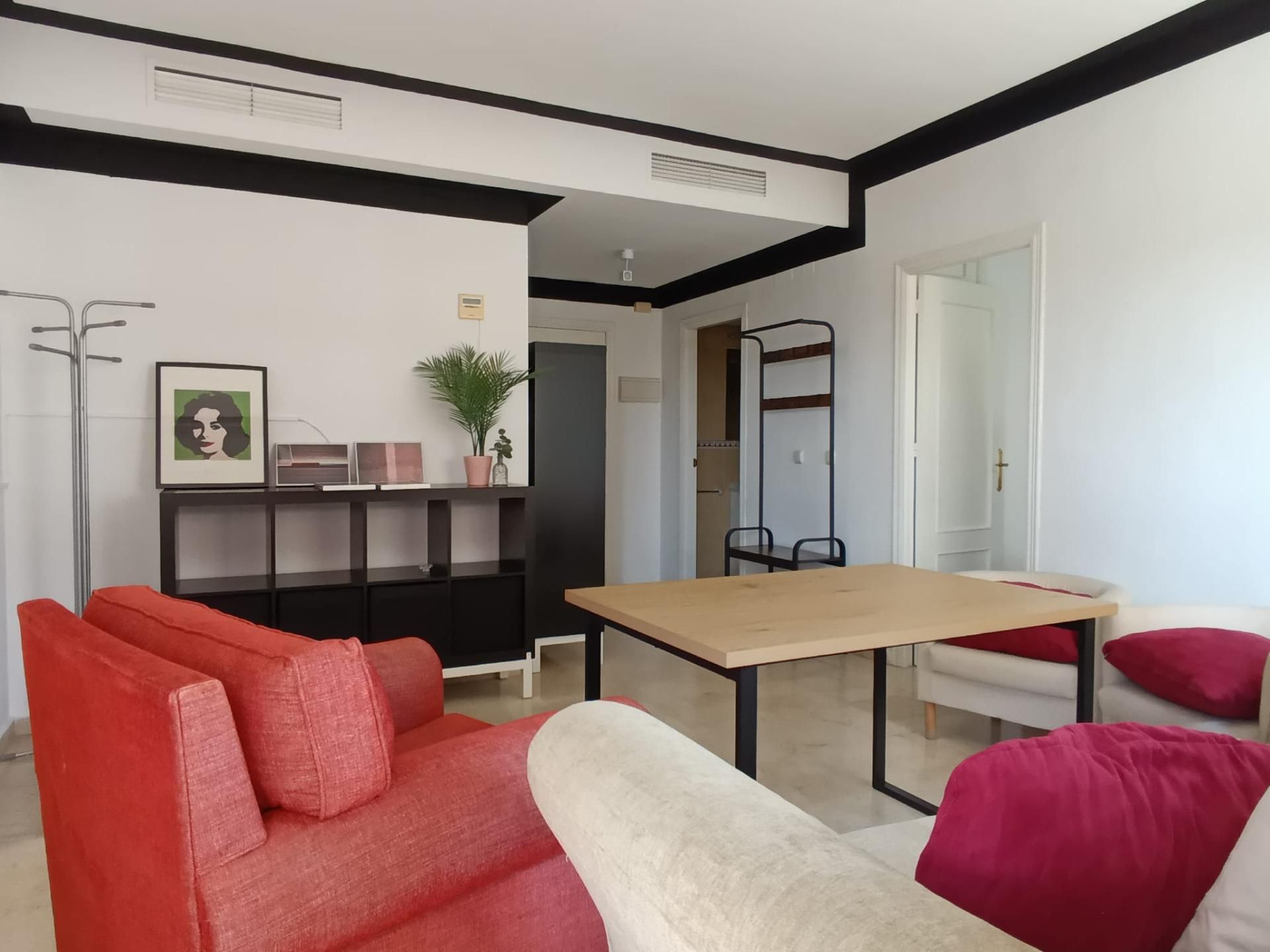 Living room of Apartment to rent in  Sevilla Capital  with Air Conditioner, Heating and Terrace