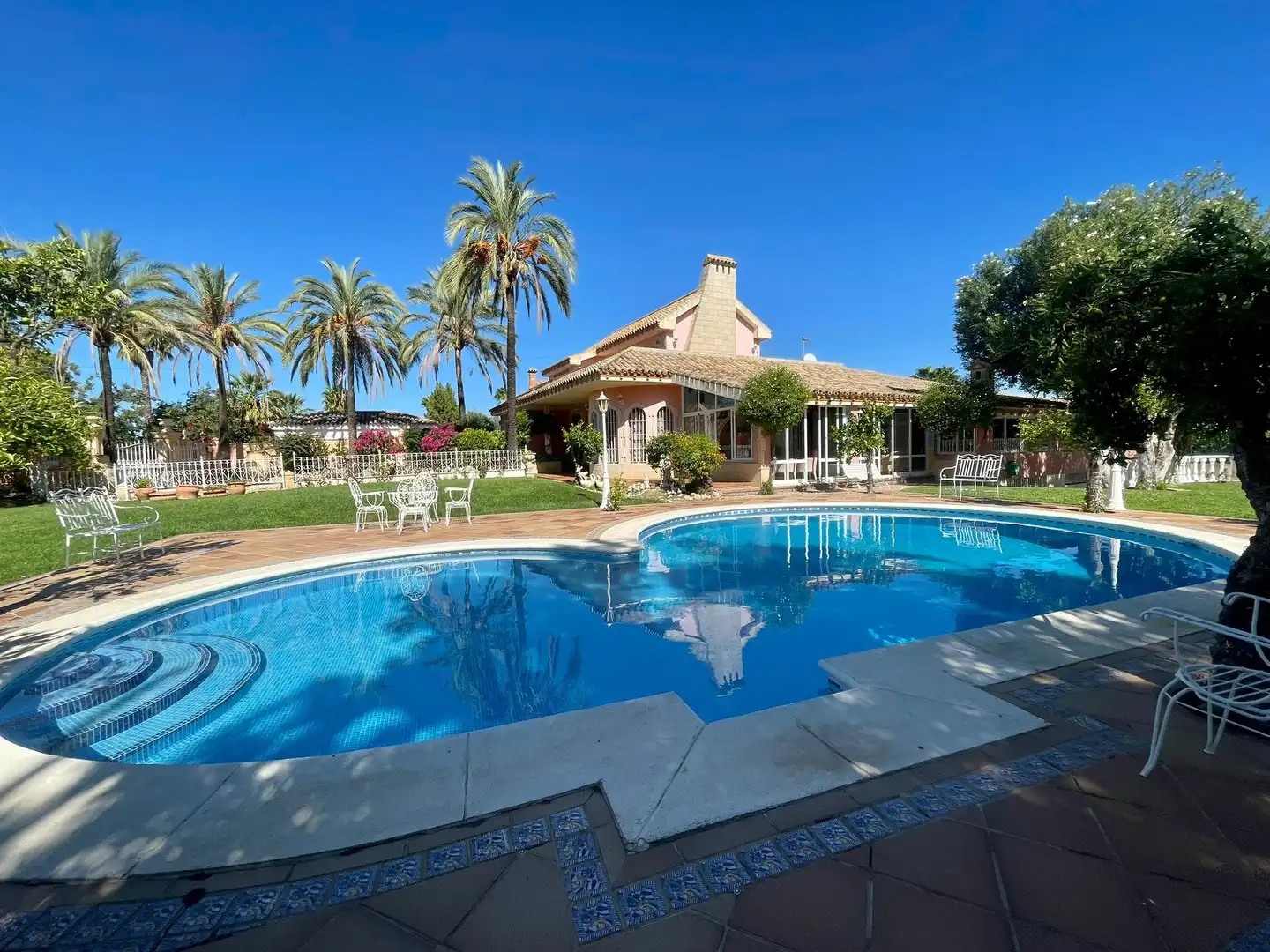 Jardí de Casa o xalet en venda en Arcos de la Frontera amb Aire condicionat, Jardí privat i Terrassa