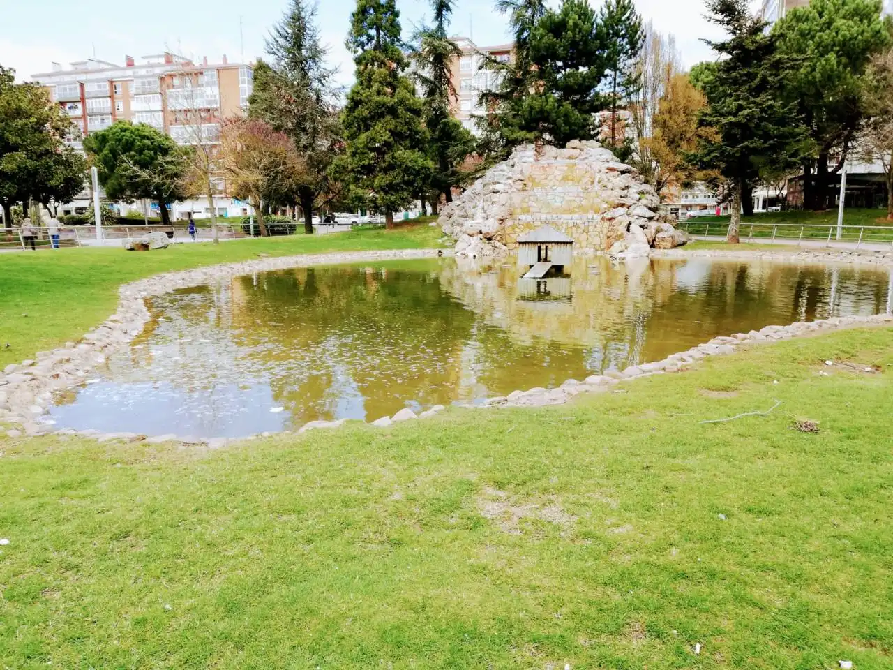 Jardín de Local de alquiler en Burgos con Aire acondicionado