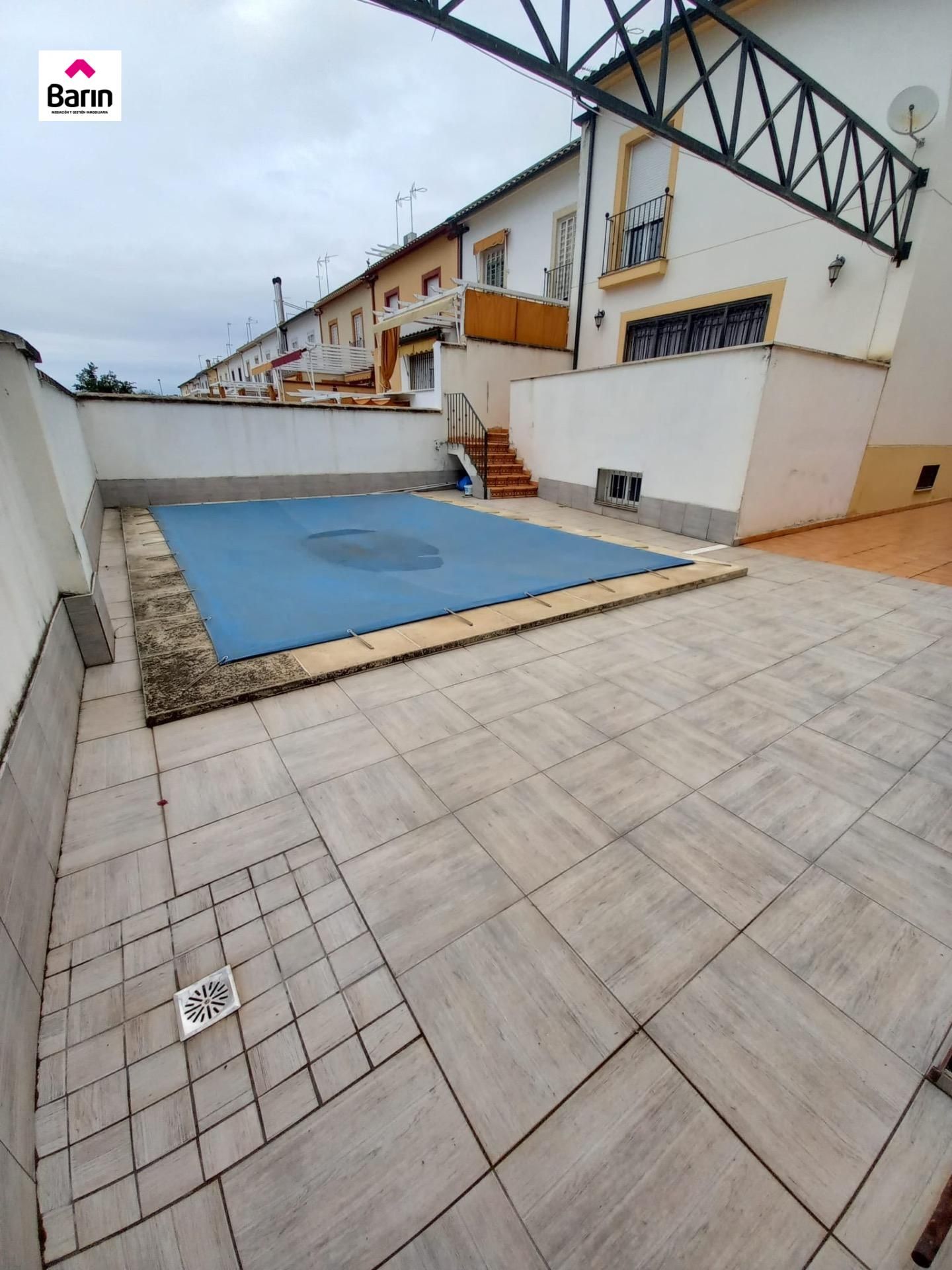 Swimming pool of House or chalet for sale in  Córdoba Capital  with Air Conditioner, Heating and Terrace