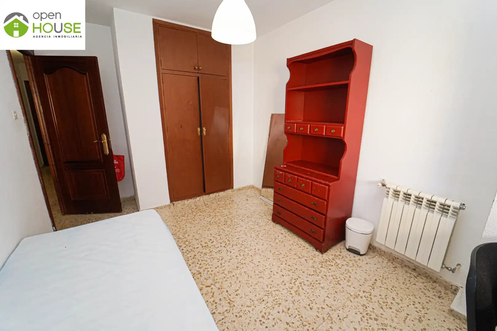 Bedroom of Flat for rent in Granada  with Heating, Furnished and Oven