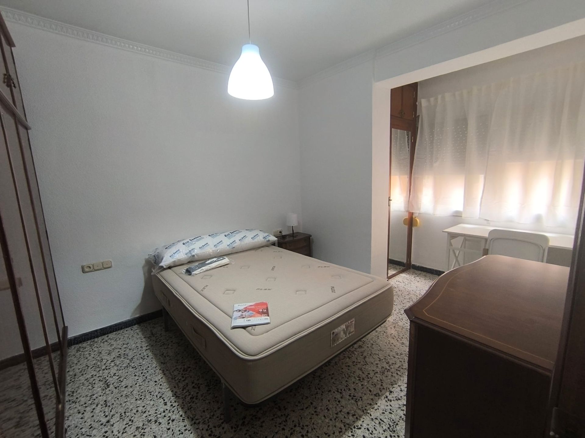 Bedroom of Flat to share in  Almería Capital  with Furnished, Oven and Washing machine