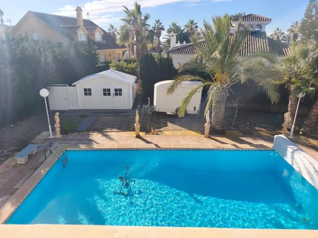 Schwimmbecken von Haus oder Chalet zum Verkauf in Cartagena mit Klimaanlage, Heizung und Privatgarten
