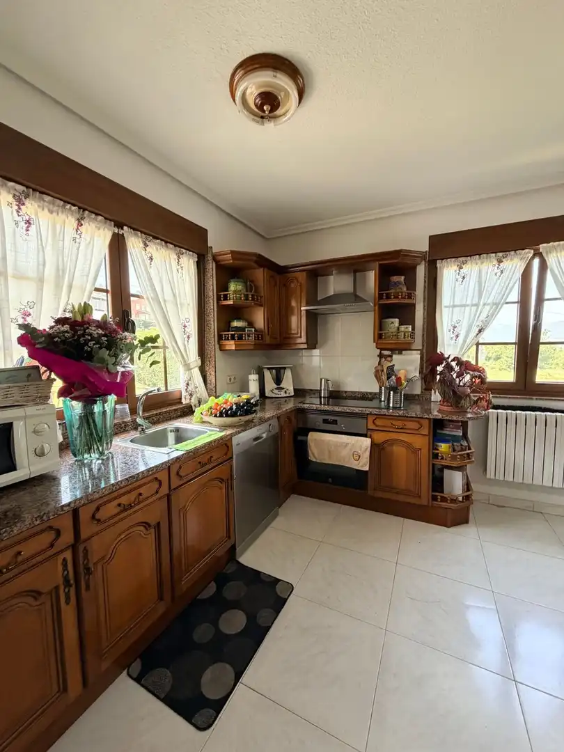 Cocina de Casa o chalet en venta en Valdés - Luarca con Calefacción, Terraza y Trastero