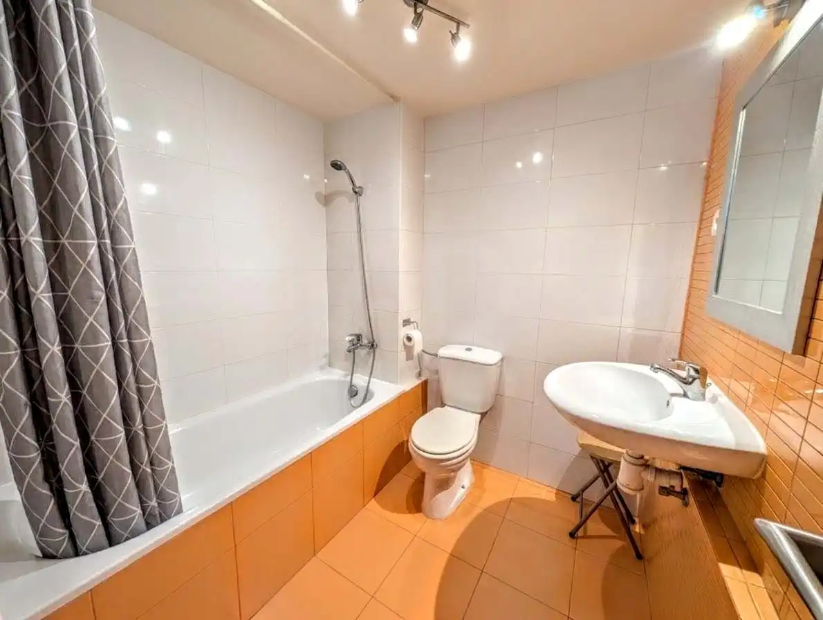 Badezimmer von Wohnung zum Verkauf in L'Ametlla de Mar  mit Klimaanlage
