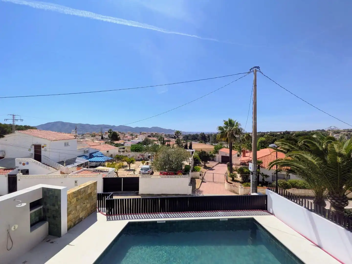 Vista exterior de Casa adosada en venta en L'Alfàs del Pi con Aire acondicionado, Calefacción y Jardín privado