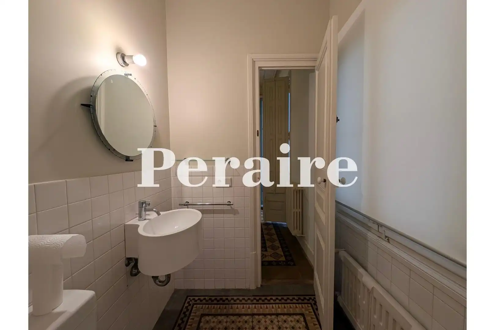 Badezimmer von Wohnung zur Miete in Barcelona mit Heizung und Balkon