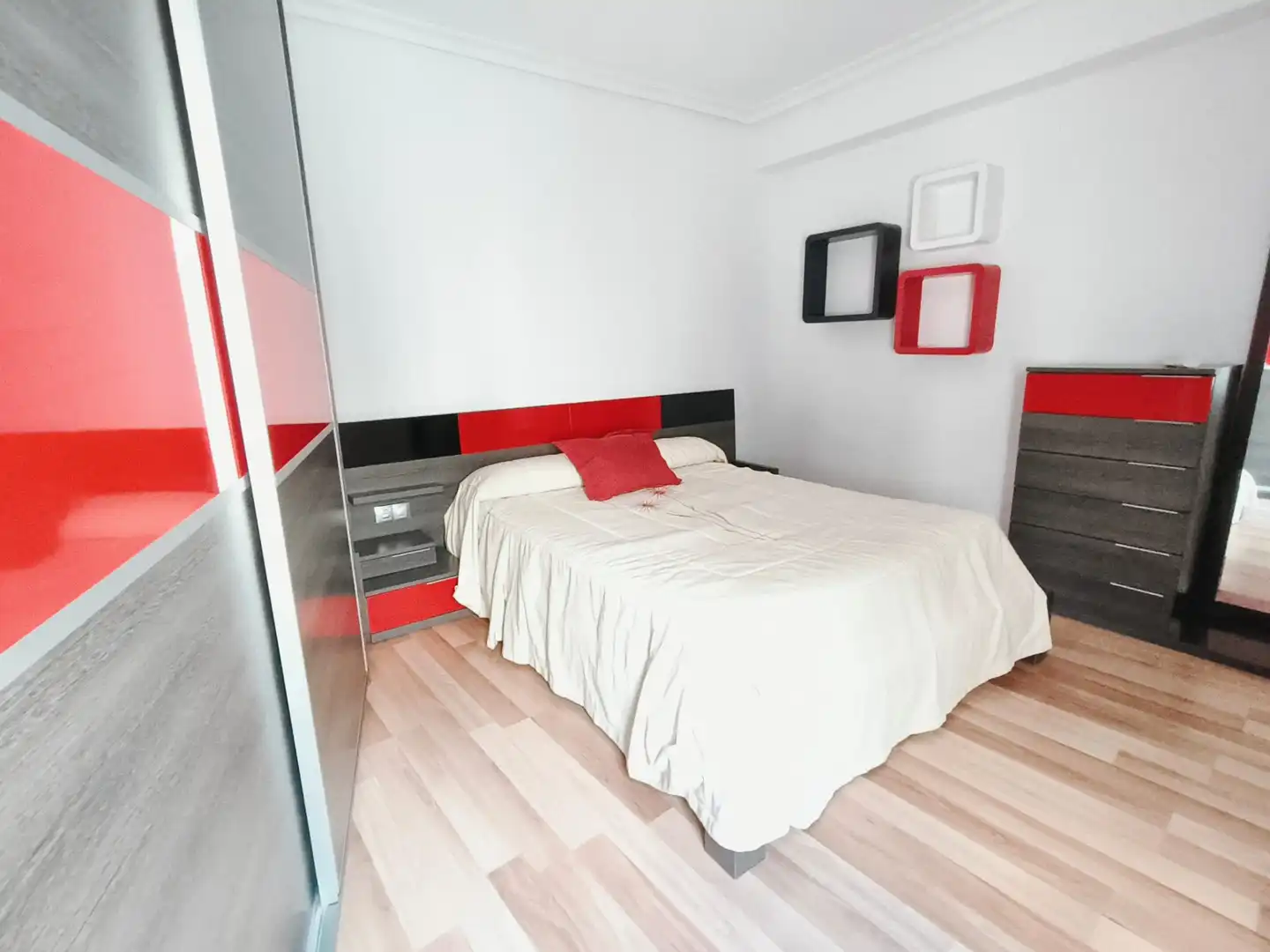 Bedroom of Flat for sale in Córdoba  with Air Conditioner