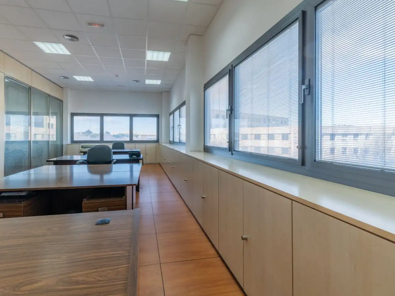 Büro zum Verkauf in Coslada mit Klimaanlage, Heizung und Möbliert
