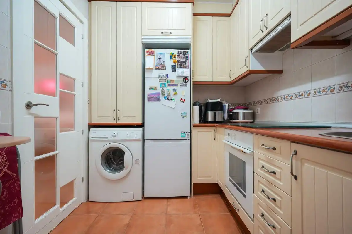 Kitchen of Ground floor for sale in Alcalá de Henares  with Air Conditioner, Heating and Terrace