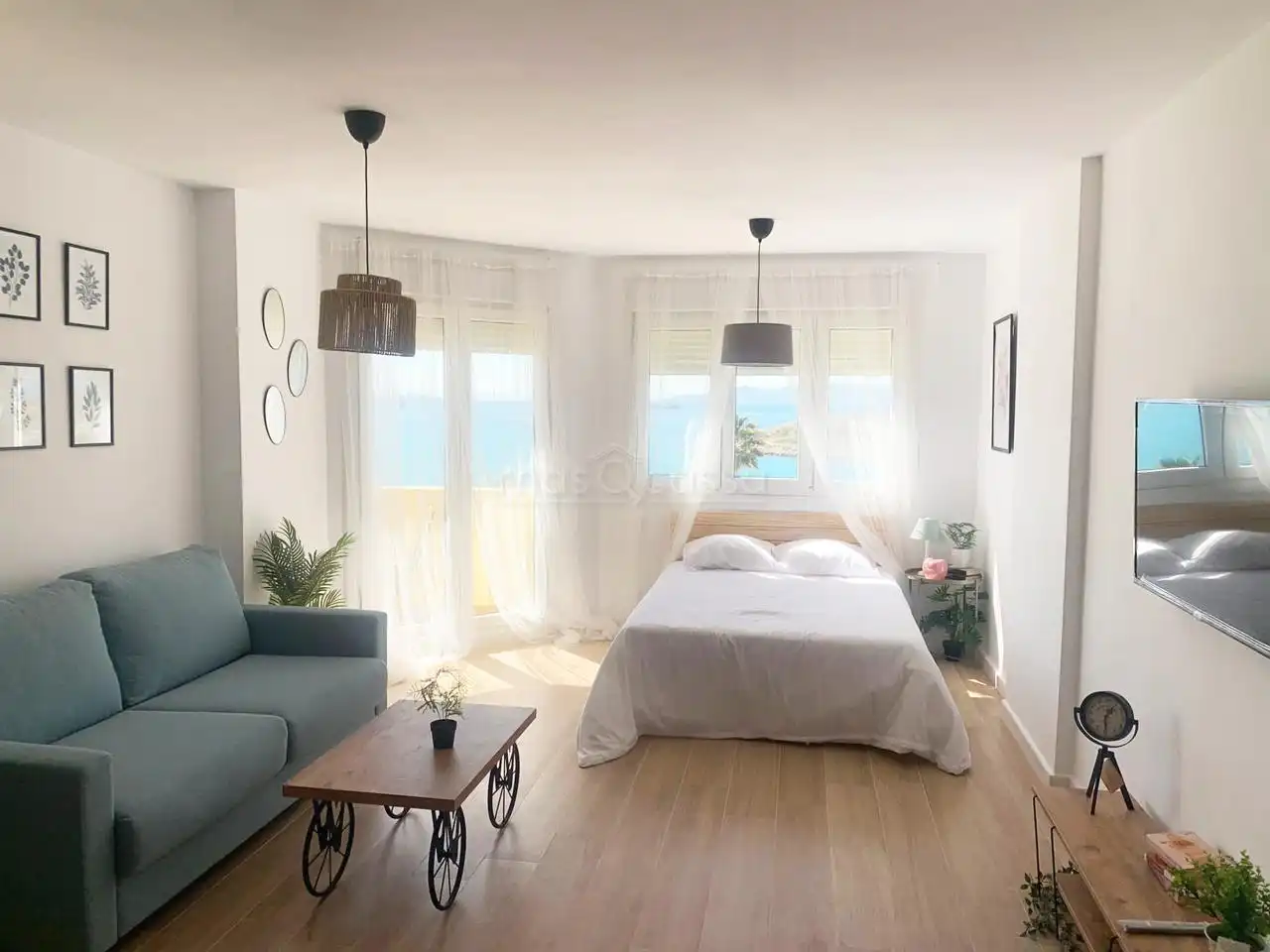 Bedroom of Study for rent in La Línea de la Concepción  with Terrace and Furnished