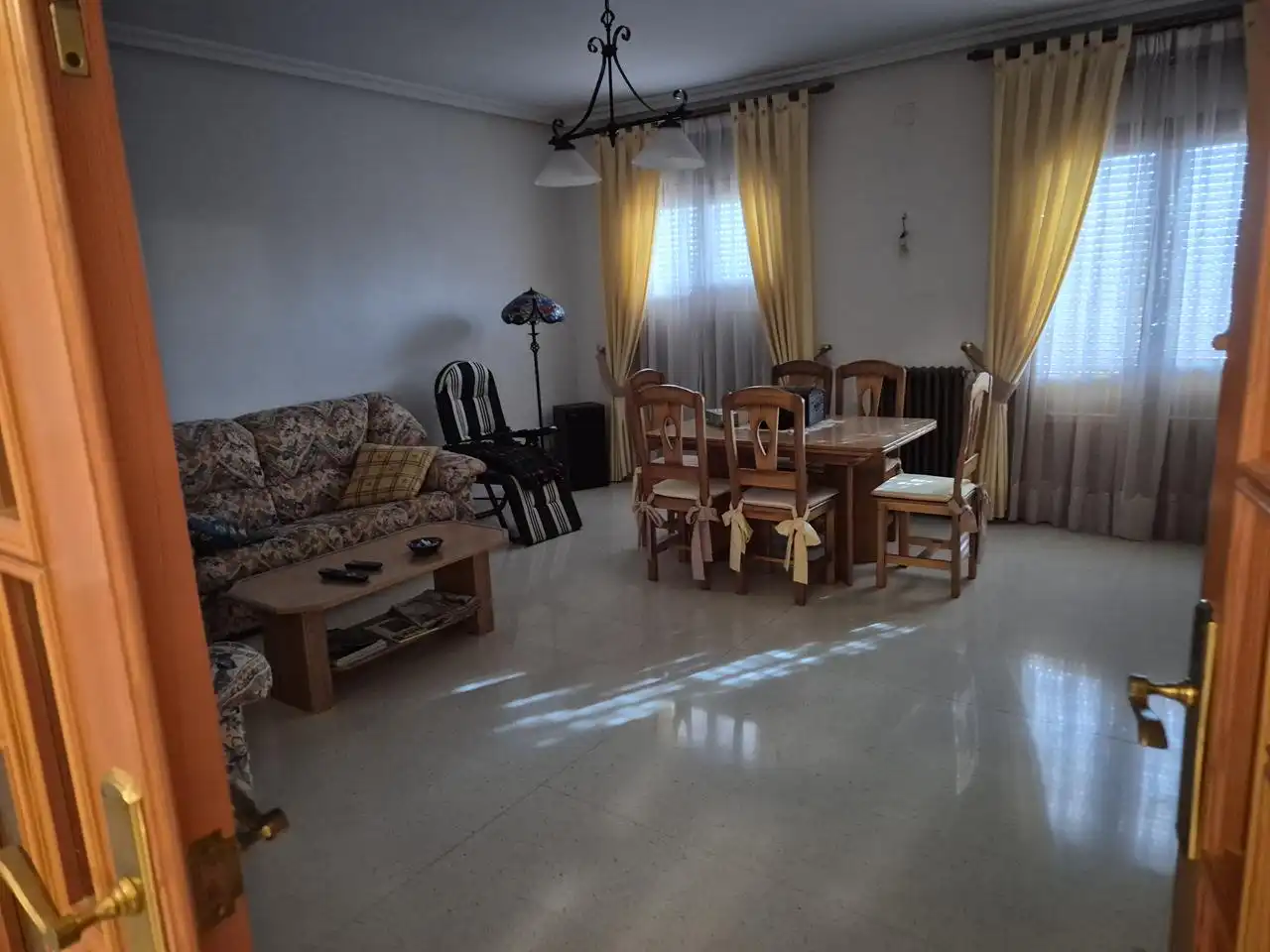 Sala de estar de Edificio en venta en Pedro Muñoz
