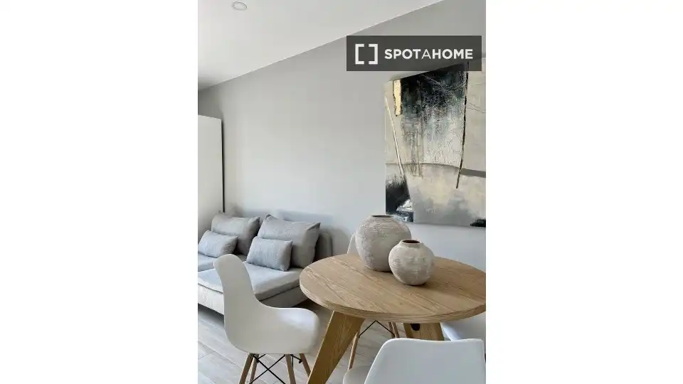 Esszimmer von Wohnung zur untervermieten in L'Hospitalet de Llobregat mit Klimaanlage, Heizung und Terrasse