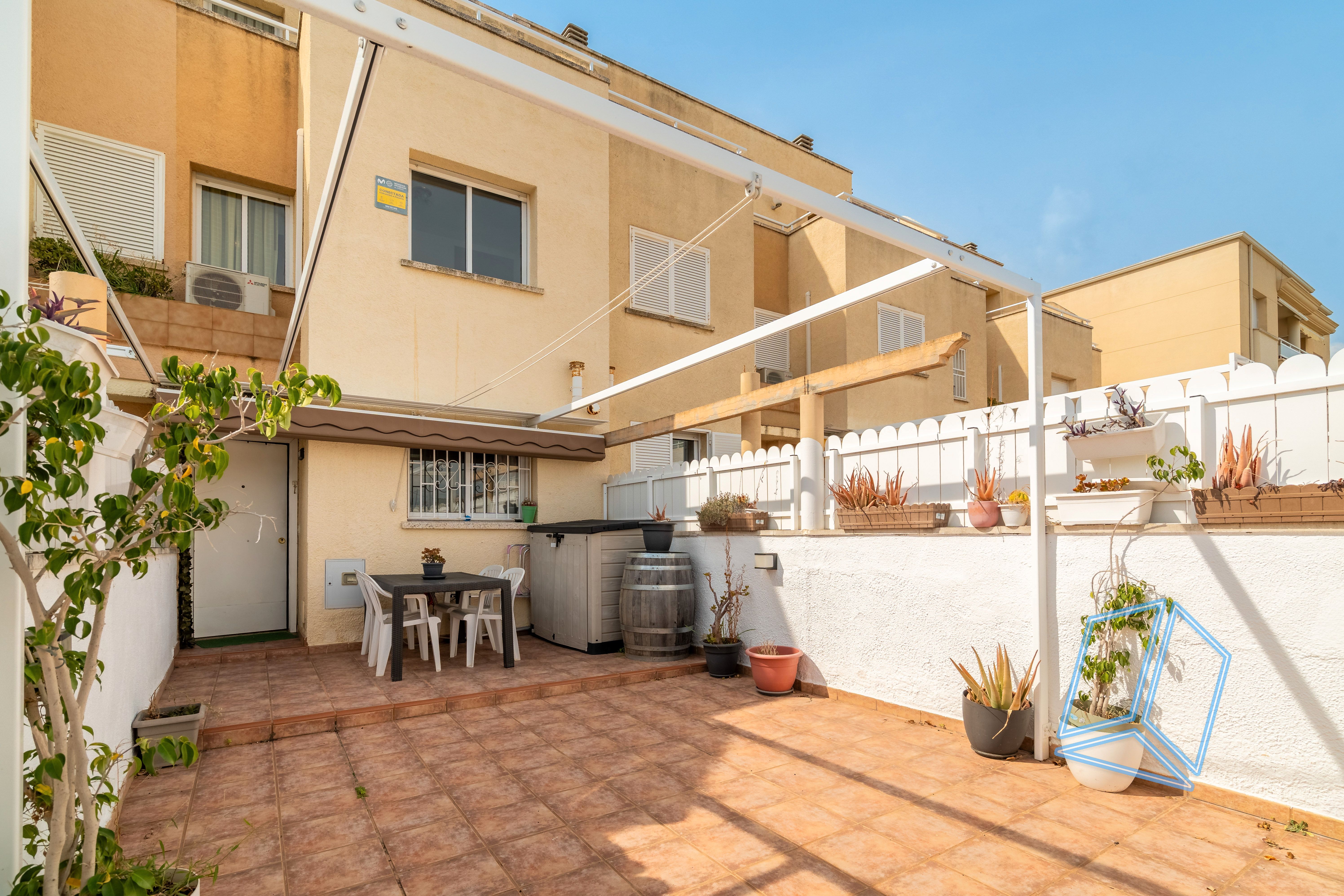 Terrassa de Casa adosada en venda en Roda de Berà amb Calefacció, Terrassa i Piscina
