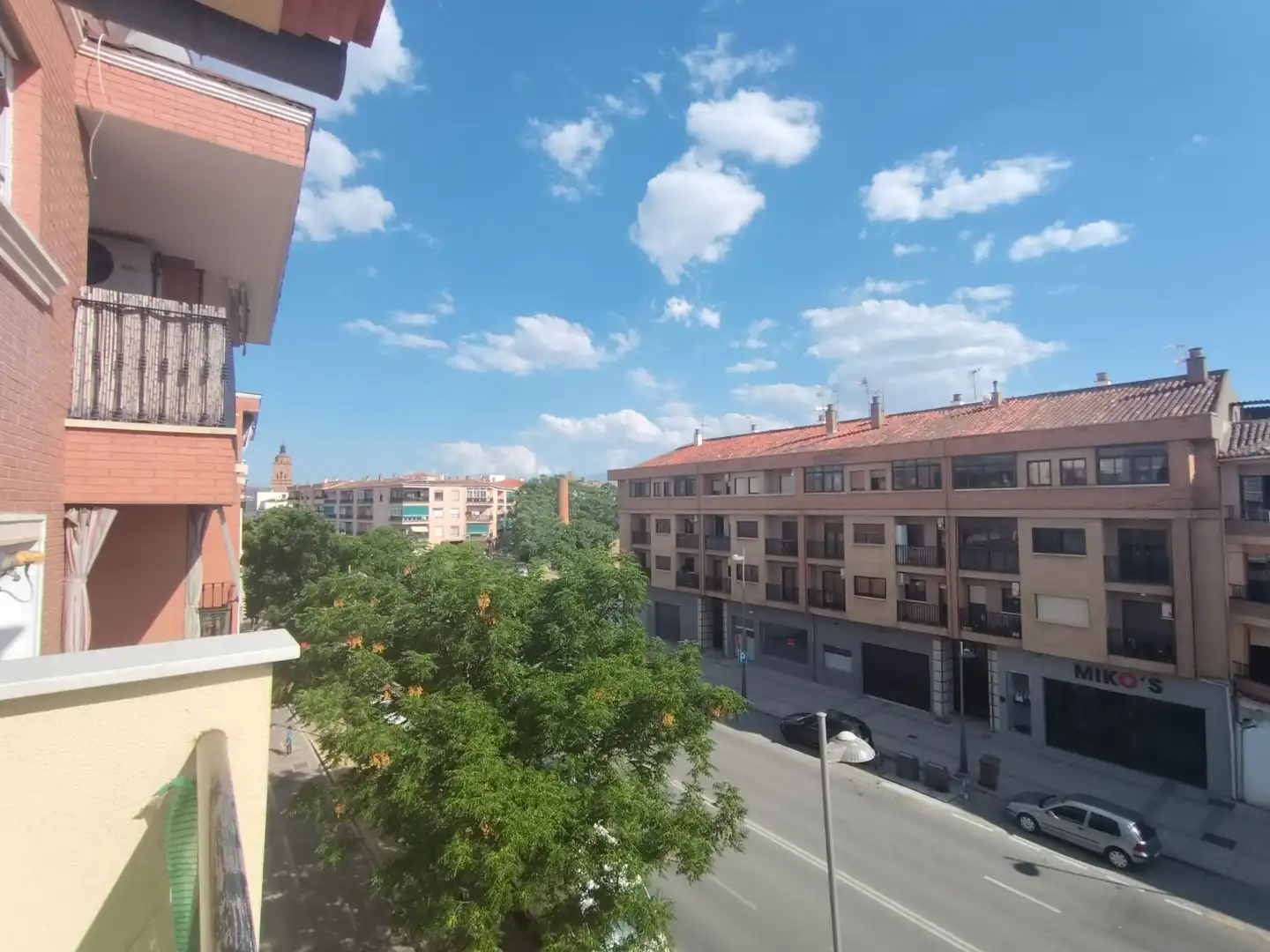 Flat with lift for sale in Avenida Mariana Pineda 35, imagen 3