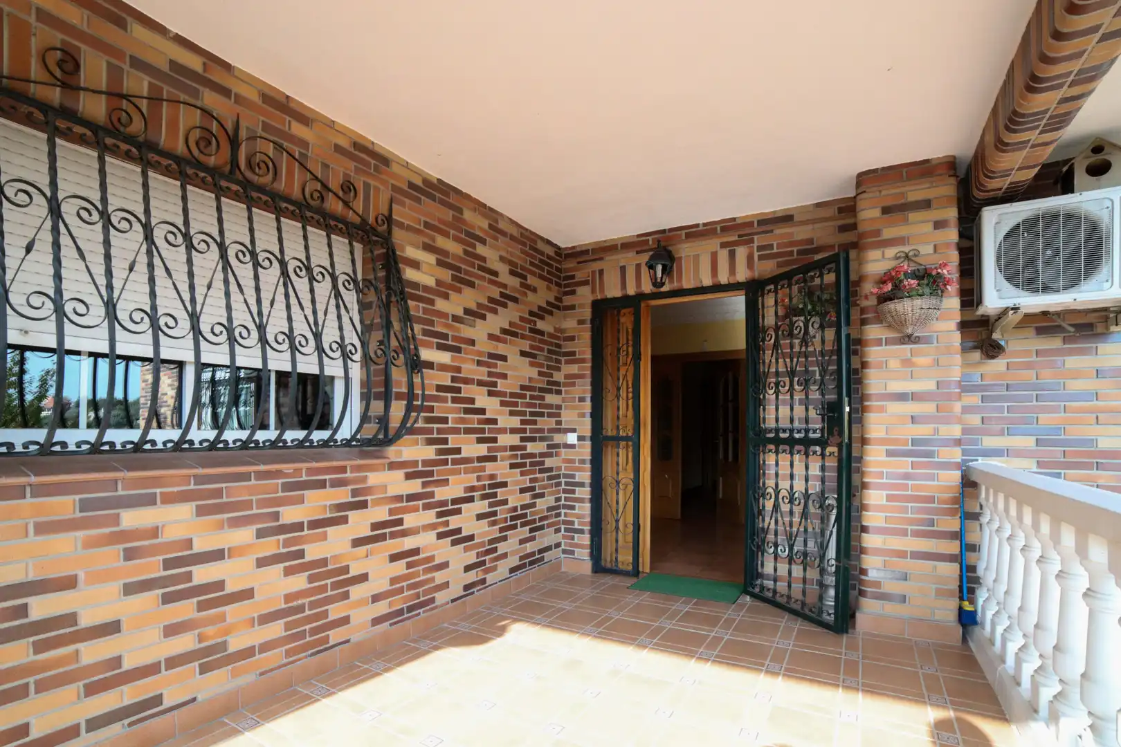 Casa o xalet en venda en Arroyomolinos (Madrid) amb Aire condicionat, Calefacció i Jardí privat