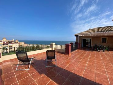 Àtic amb piscina en venda a Isla Canela
