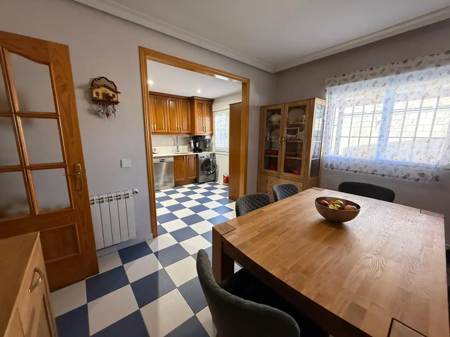 Cuina de Casa o xalet en venda en Camarena amb Aire condicionat, Calefacció i Jardí privat