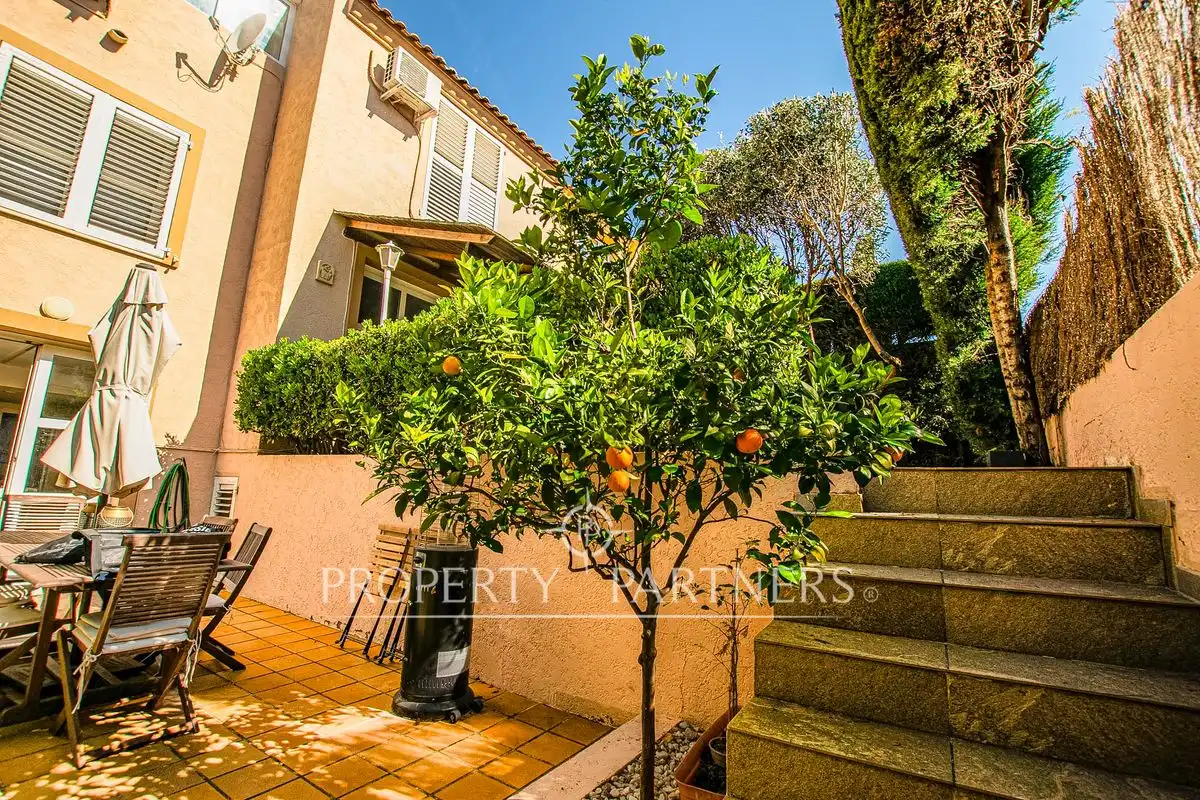 Jardín de Casa adosada en venta en Rocafort con Aire acondicionado, Calefacción y Piscina