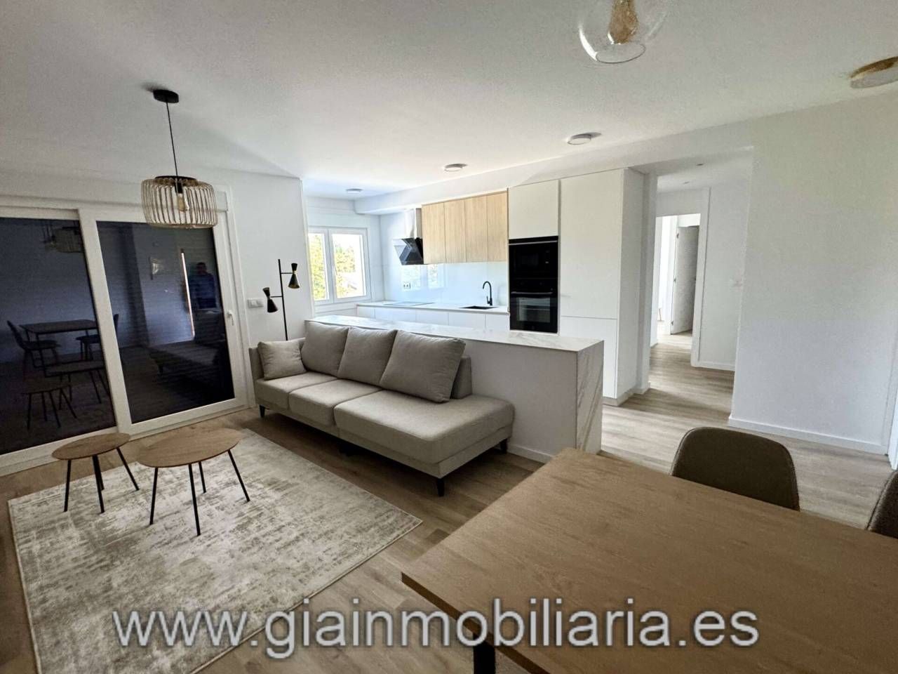 Sala d'estar de Pis en venda en Tomiño amb Calefacció, Terrassa i Traster