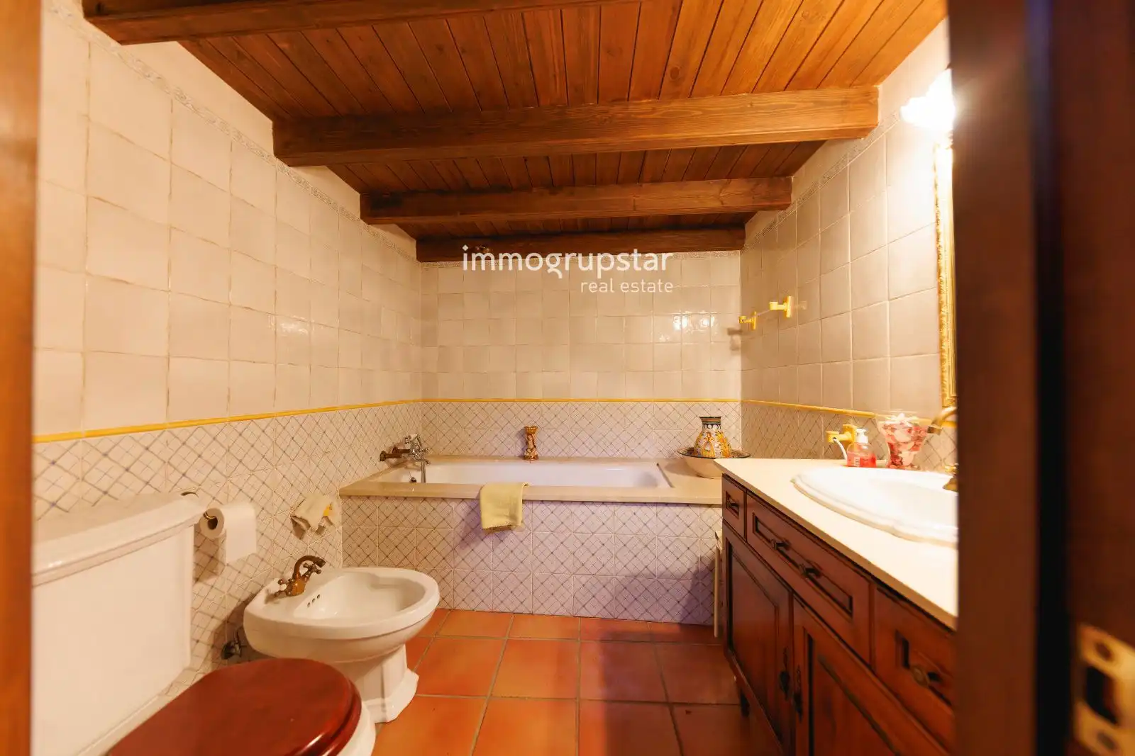 Baño de Finca rústica en venta en Amer con Trastero