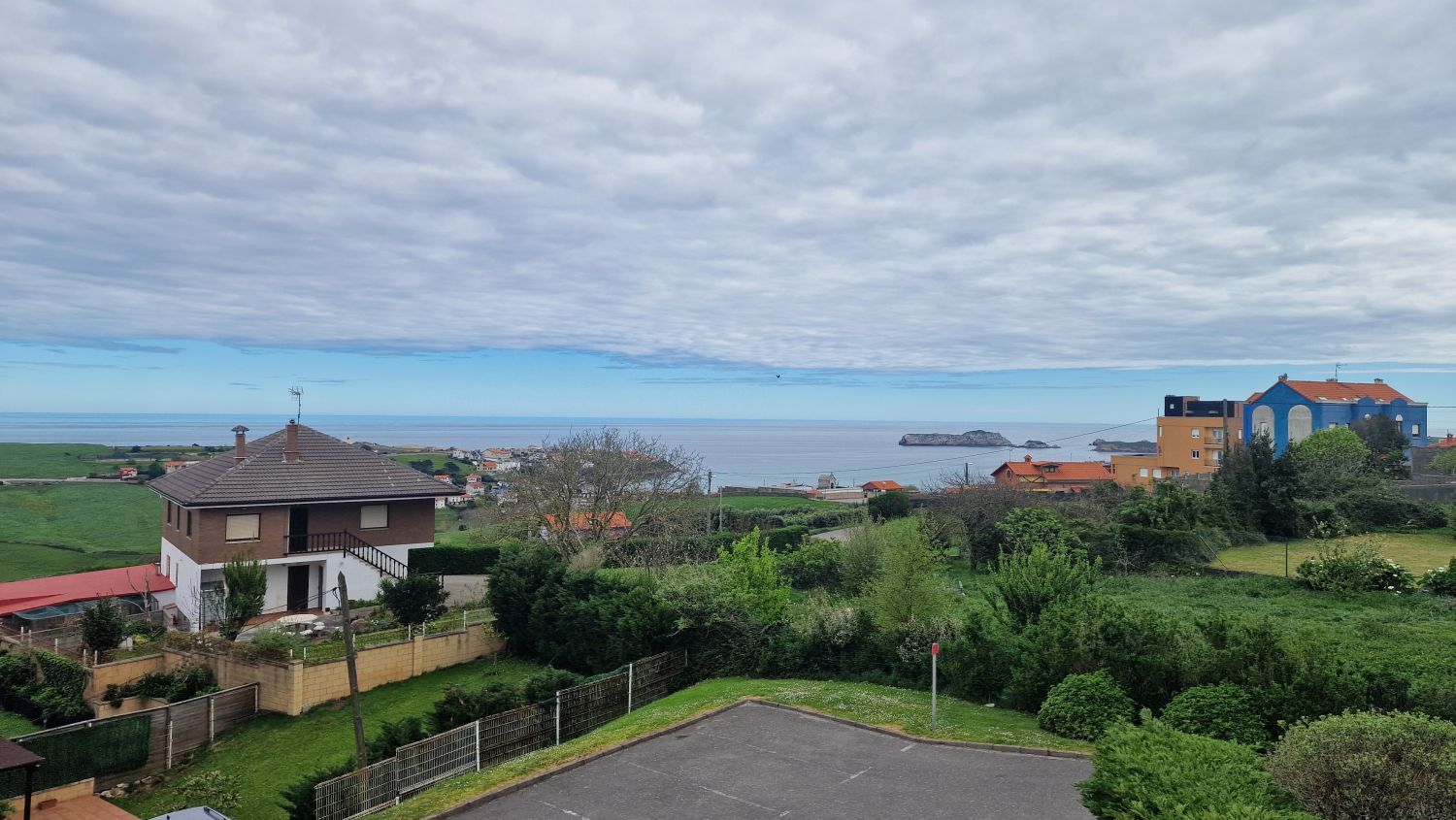 Außenansicht von Wohnung zum verkauf in Suances mit Heizung und Terrasse