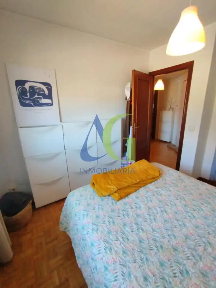 Habitación de Apartamento en venta en Villaquilambre con Calefacción y Trastero