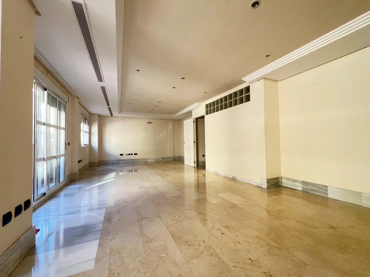Oficina en venta en Benalmádena