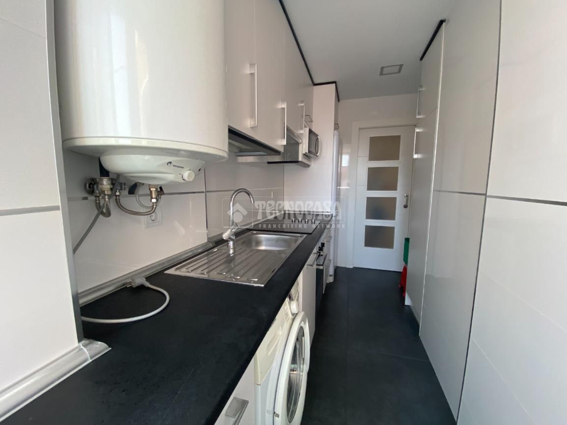 Flat to rent in C. de la Bureba, Zarzaquemada