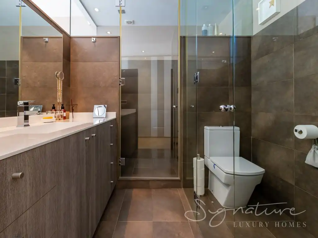Baño de Casa o chalet en venta en Sant Cugat del Vallès con Calefacción, Jardín privado y Terraza