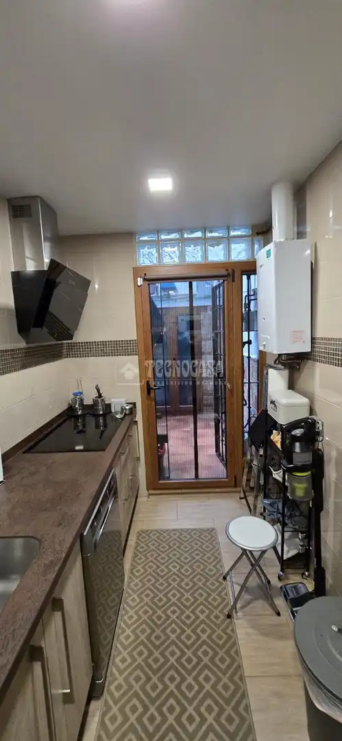 Kitchen of Flat for sale in Sevilla