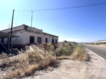 Detached house with garden for sale in Don Benito