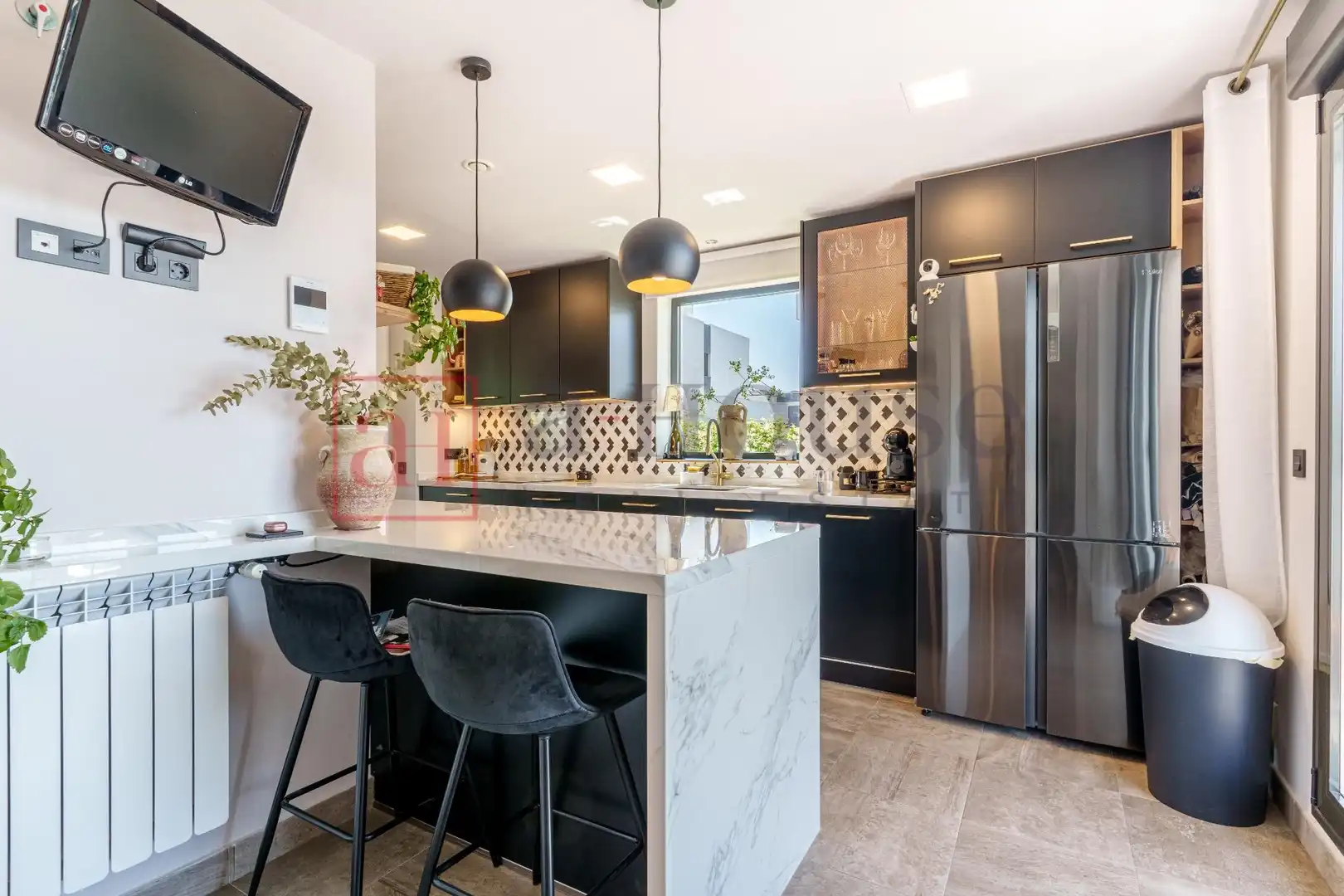 Cocina de Casa adosada en venta en Boadilla del Monte con Aire acondicionado, Calefacción y Jardín privado