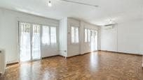 Sala d'estar de Pis en venda en  Granada Capital amb Calefacció, Terrassa i Balcó