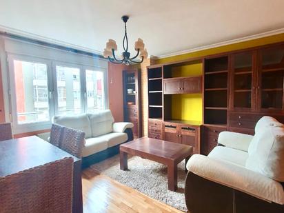 Sala d'estar de Pis en venda en Gijón  amb Calefacció, Parquet i Traster
