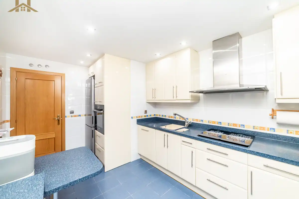 Kitchen of Flat for sale in Navalcarnero  with Air Conditioner, Heating and Parquet flooring