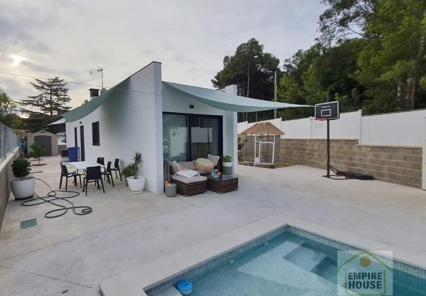 Swimming pool of House or chalet for sale in Torrent  with Swimming Pool