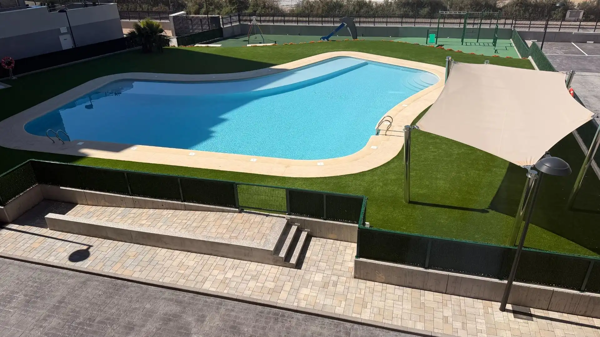 Piscina de Pis en venda en Santa Pola amb Jardí privat, Terrassa i Piscina comunitària